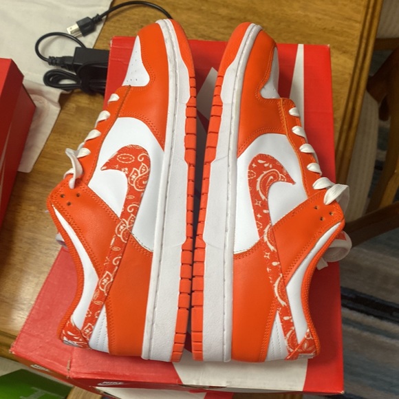 Dunk - Picture 4 of 7